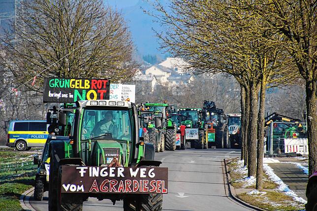 Bild 20: Korso mit 450 Fahrzeugen und Abschlusskundgebung &ndash; Das sind die Bilder