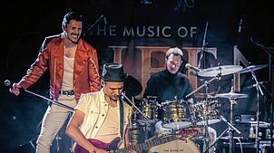 Die Band „The Music of Queen – Live“ spielt gleich am Eröffnungsabend auf dem Gustav-Hammer-Platz. Der Eintritt ist frei. Bild: Michael ...