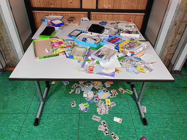 Die Spieleecke in der Notunterkunft in der alten Turnhalle des Gymnasiums Überlingen.