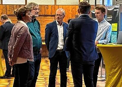 Bei einer Bürgersprechstunde konnten sich interessierte Bürger über das Großprojekt informieren.