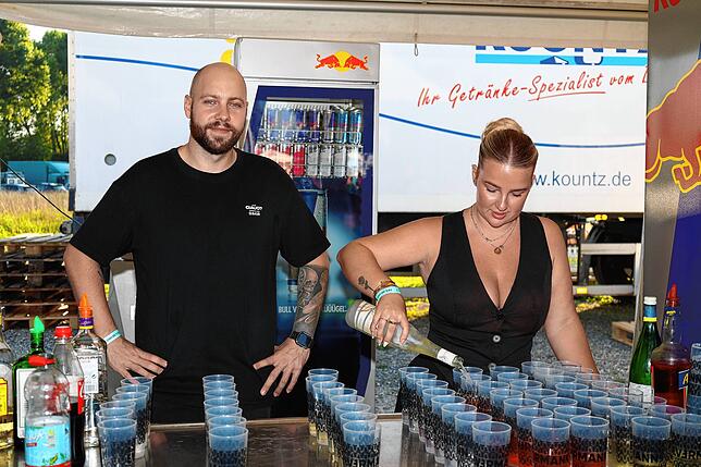 Bild 16: Die Stimmung am Bodensee ist bestens! So feiert Konstanz beim Seenachtfest 2025