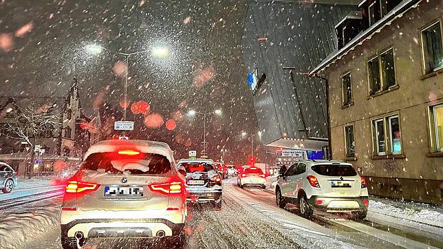18.30 Uhr am Donnerstagabend in der Villinger Bertholdstraße: Stadtauswärts bildet sich ein langer Stau, es geht nur schleppend voran.