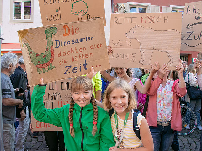 Bild 1: Jung und Alt streiken in Waldshut für das Klima &ndash; wir haben die Bilder