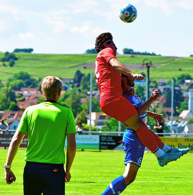 Bild 12: FC Erzingen fegt den FC Tiengen 08 mit 8:1 vom Platz &ndash; und wir haben Bilder!