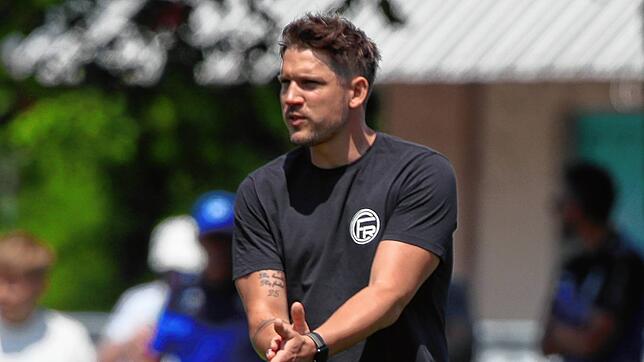 Oliver Sorg, hier noch als Trainer des FC 03 Radolfzell, ist künftig an der Seitenlinie beim 1. FC Rielasingen-Arlen zu finden.