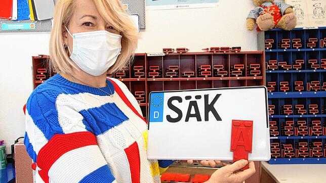 SÄK is back: Das Nostalgie-Kennzeichen war ab Mitte März 2021 wieder erhältlich und die Vorfreude der Bad Säckinger Autofahrer auf das ...