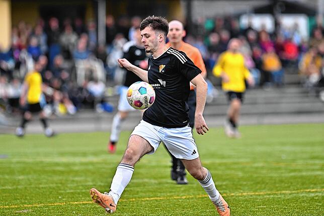 Bild 2: SV 08 Laufenburg unterliegt mit 2:3 beim SC Wyhl &ndash; und wir haben Bilder!
