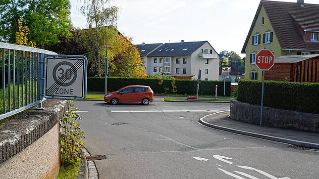 Der Gemeinderat erhofft sich durch die Ausweitung des Tempolimits nicht nur eine weitere Verbesserung des Lärmschutzes, sondern auch die ...