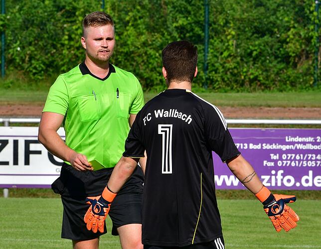 Schiedsrichter Dominik Homberger: „Das Zeichen des Linienrichters hatte ich nicht gesehen. Als der Ball im Tor lag, sagte ein ...