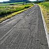 Schon 2023 ist die Straße in einem desolaten Zustand: Die K6113 zwischen Raithaslkach und Heudorf soll entwidmet und damit für den ...