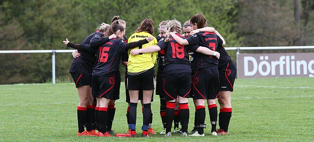 Bild 2: Fußballerinnen des SV Niederhof besiegen die SG Görwihl – und wir haben die Bilder!