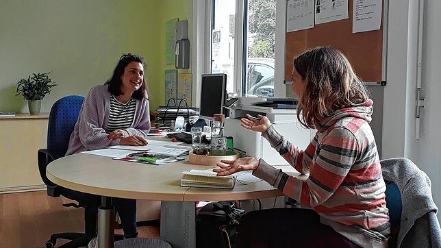 Hannah Hengge im Gespräch mit SÜDKURIER-Mitarbeiterin Nicole Burkhart über ihre Arbeit in den Lebensräumen Kluftern.