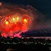(Archivbild) Die Raketen steigen über Konstanz in die Höhe. Nicht überall in Konstanz ist das Abfeuern von Feuerwerk erlaubt.