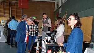 Die Erzinger Weinmesse am Sonntag, 13.¦ April, 11 bis 18¦Uhr, in der Gemeindehalle verspricht ein Stelldichein für Genießer mit hiesigen ...