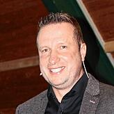 Ortsvorsteher Matthias Schupp (Eschbach) sieht in der Innensanierung der Gemeindehalle eines der wichtigen Projekte im Ort.