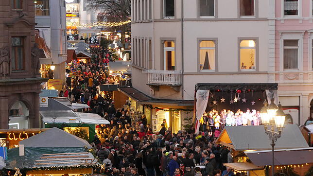 Der Bad Säckinger Weihnachtsmarkt soll in diesem Jahr erstmals an drei Wochenende stattfinden. Dieses Bild entstand beim Mark im ...