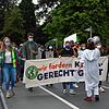Die Fridays demonstrierten mit Mundschutz und Mindestabstand.