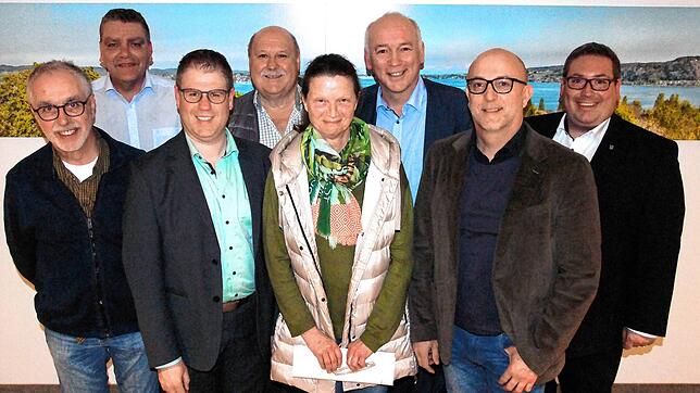 Die GVV Höri gibt grünes Licht für Solarpark (von rechts): Gerhard Wiedenbach und BM Andreas Schmid (Öhningen), Sven Leibing (Kämmerer), ...