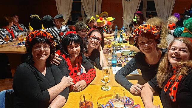 Die Landfrauen Weilheim veranstalteten im Adler in Weilheim die erste Wiiberfasnacht.