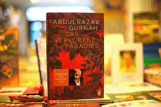 &bdquo;Das verlorene Paradies&ldquo; von Abdulrazak Gurnah, erschienen bei Penguin für 25 Euro. Der diesjährige ...