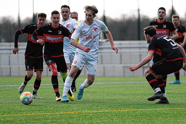 Bild 28: TuS Binzen kantert den FC RW Weilheim mit 8:0 &ndash; und wir haben Bilder!