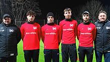 Zuwachs für den SV Jestetten: Trainer Björn Winter (links) und Sportchef Daniel Ramirez (rechts). Neu im Kader des Bezirksligisten sind ...