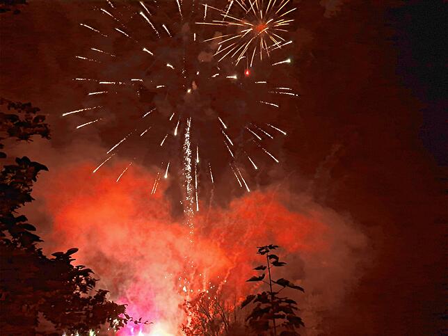 Bild 12: Lampions, Fahnen und Feuerwerk &ndash; So bunt war der Bundesfeiertag in Rheinfelden