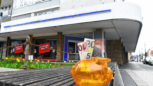 Unter anderem hier soll das Gewerbesteuer-Loch gestopft werden: Das Geld, das für eine neue Tourist-Info in Räumen des früheren ...