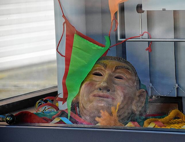 Die Maske eines Laufnarren