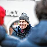 Domkapellmeister Boris Böhmann kommt zum Silvester-Gottesdienst im Freiburger Münster. Es gab stille Proteste während des Gottesdienstes ...