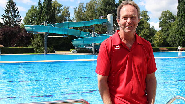 Der 56-jährige Klaus Götte sorgt als Schwimmmeister dafür, dass im Donaueschinger Parkschwimmbad alles rund läuft. Damit alles ...