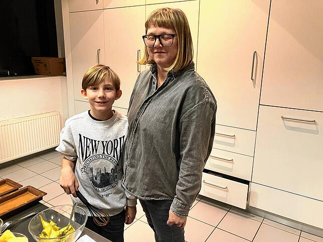 Simone und Leopold Fischer wollen lernen, Dubai-Schokolade selbst herzustellen.