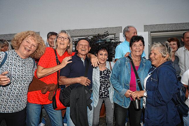 Bild 25: Zum zweiten Gassenfreitag kommen wieder viele Konstanzer in die Niederburg