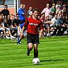 Verewigt: Stefan Fels stieg 2009 mit dem FC Eintracht Stetten (hier im Heimspiel gegen den TV Köndringen) unter kuriosen Umständen in ...
