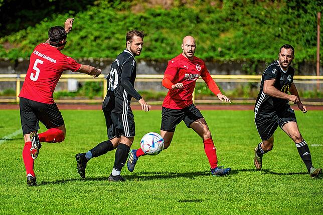 Bild 32: FC 08 Bad Säckingen rettet ein 1:1 im Derby gegen den FC Wallbach &ndash; und wir haben Bilder!