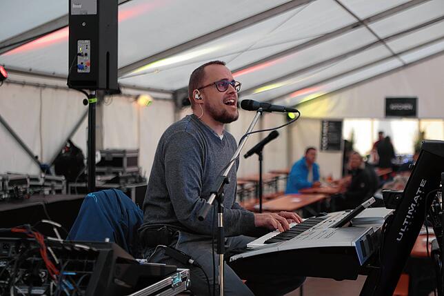 Bild 1: Gute Stimmung und Musik im Konstanzer Hafen – das ist bei der Bodenseewoche los