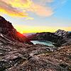 Etwas für Frühaufsteher: Sonnenaufgang an der Totalphütte über dem Lünersee in Vorarlberg.