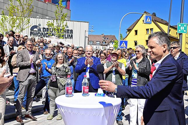 Bild 11: Tausende feiern St. Georgens neue Stadtmitte