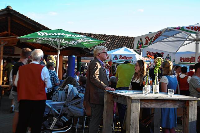 Bild 2: Bilder vom Winzerfest in Erzingen