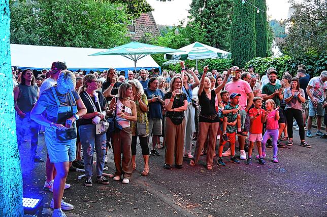 Bild 14: Sommer, Musik, gute Laune: So feierte Gurtweil das Gurtwiil Open Air 2025 - Das sind die besten Bilder