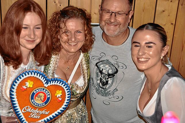Bild 21: Oktoberfest der Narrenzunft Hugeloh in Leimbach - die tollsten Bilder
