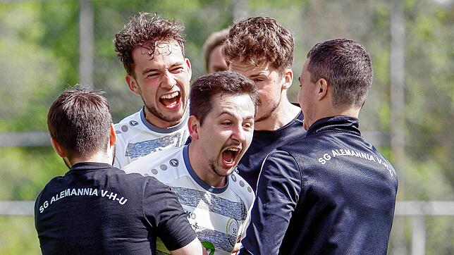 Torjubel der SG Alemannia nach dem 1:0 von Fabian Wald