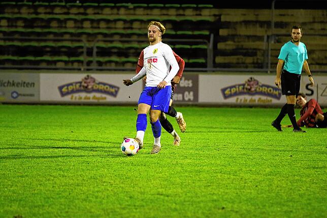 Bild 5: Unsere Bildergalerie der Landesliga-Partie zwischen dem FC Singen 04 und dem FC Königsfeld