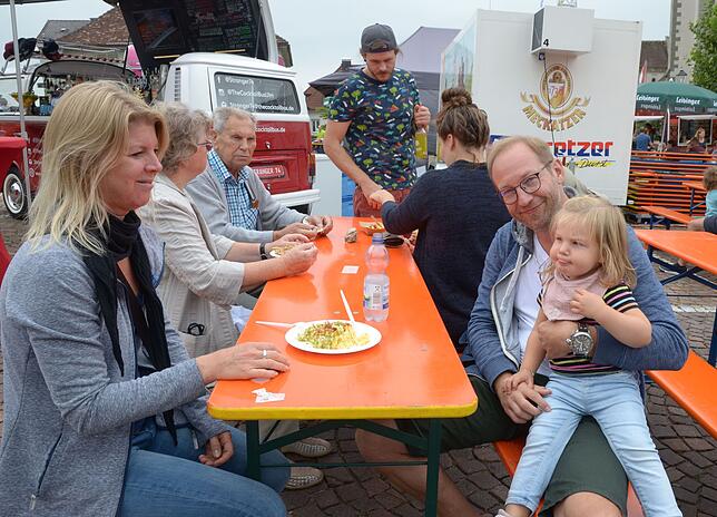 Bild 8: Bilder vom Markdorfer &bdquo;Street-Food-Markt&ldquo; auf dem Marktplatz