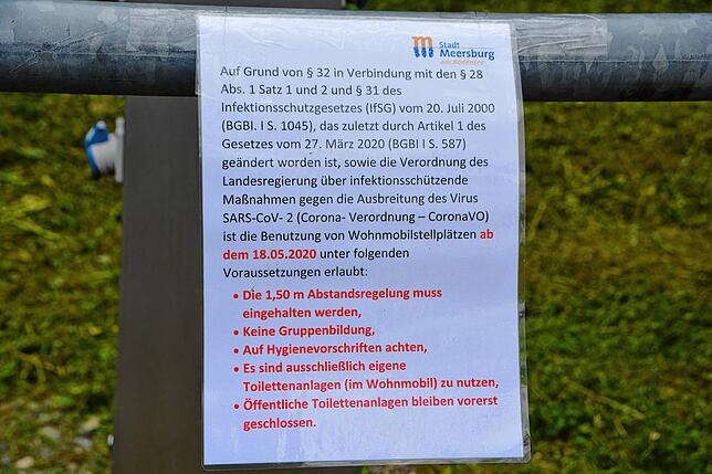 Zur Erläuterung sind die geltenden Vorschriften gut sichtbar ausgehängt.