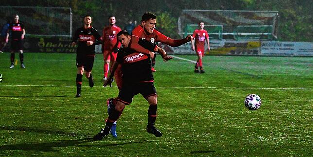 Bild 3: FC Schlüchttal gewinnt das Derby beim FC RW Weilheim &ndash; und wir haben Bilder!