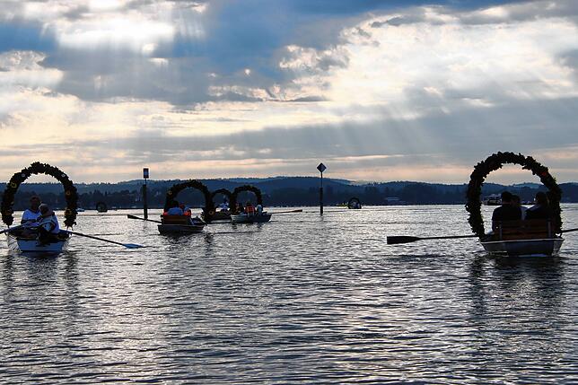 Bild 24: Pilgerfahrt über den See: Bilder von der Mooser Wasserprozession