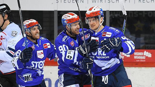 Die Zwillinge Tyson (links) und Tylor Spink (mitte) hatten schon mehrfach Grund zum Jubeln in dieser Saison. Gemeinsam mit Alex Weiß ...