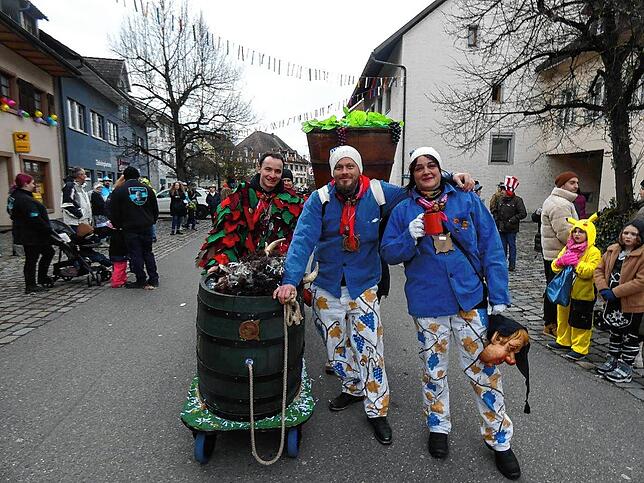 Bild 3: Bilder vom Narrentreffen in Dogern