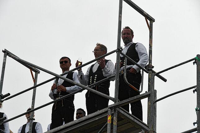 Beim Richtspruch (von links): Andreas Mika, Michael Mohr und Manuel Kreuter.